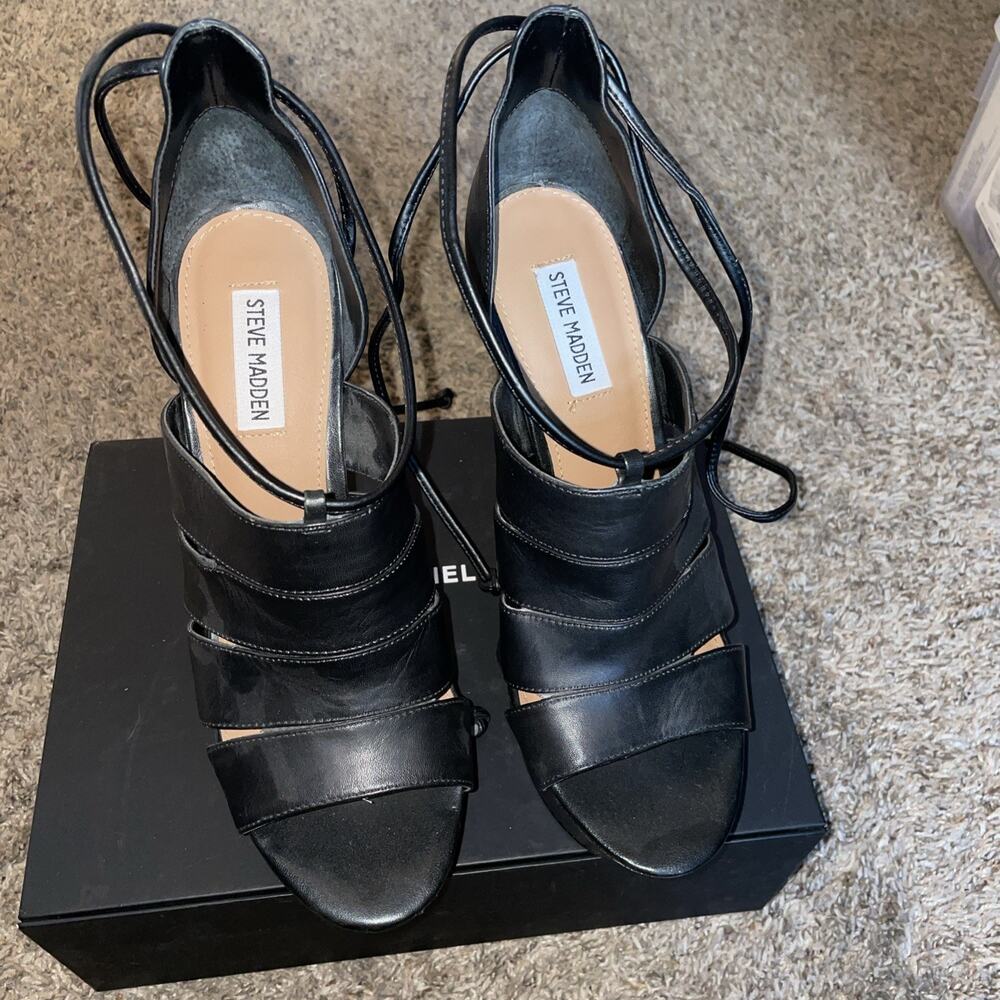 Steve Madden *Darielle* Black Strappy Platform High Heel Pumps Sz 9.5